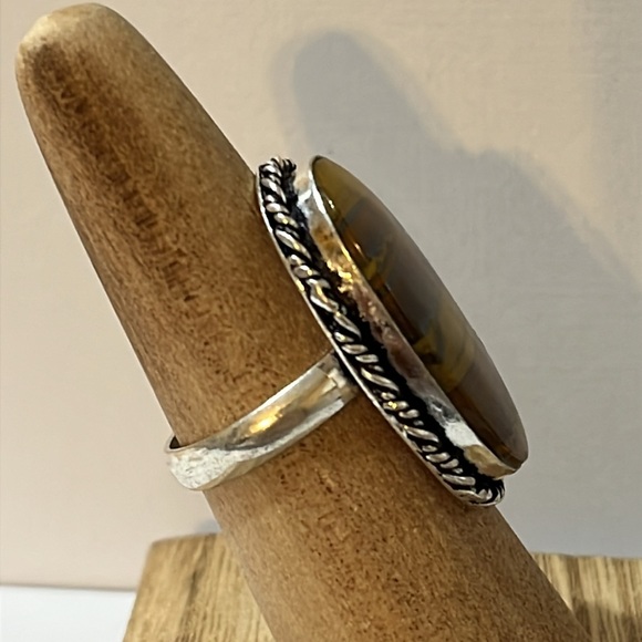 Tigers Eye Size 7.5 Stamped 925 Silver Overlay Gemstone Ring - Picture 2 of 8